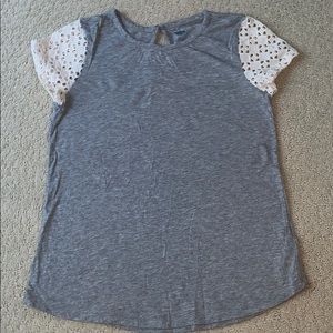 Gray short sleeve tee